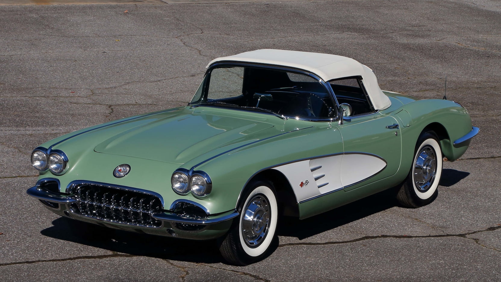 Click to Enlarge-Esc to Close Corvette Generations/C1/C1 1960 Forest Green.jpg